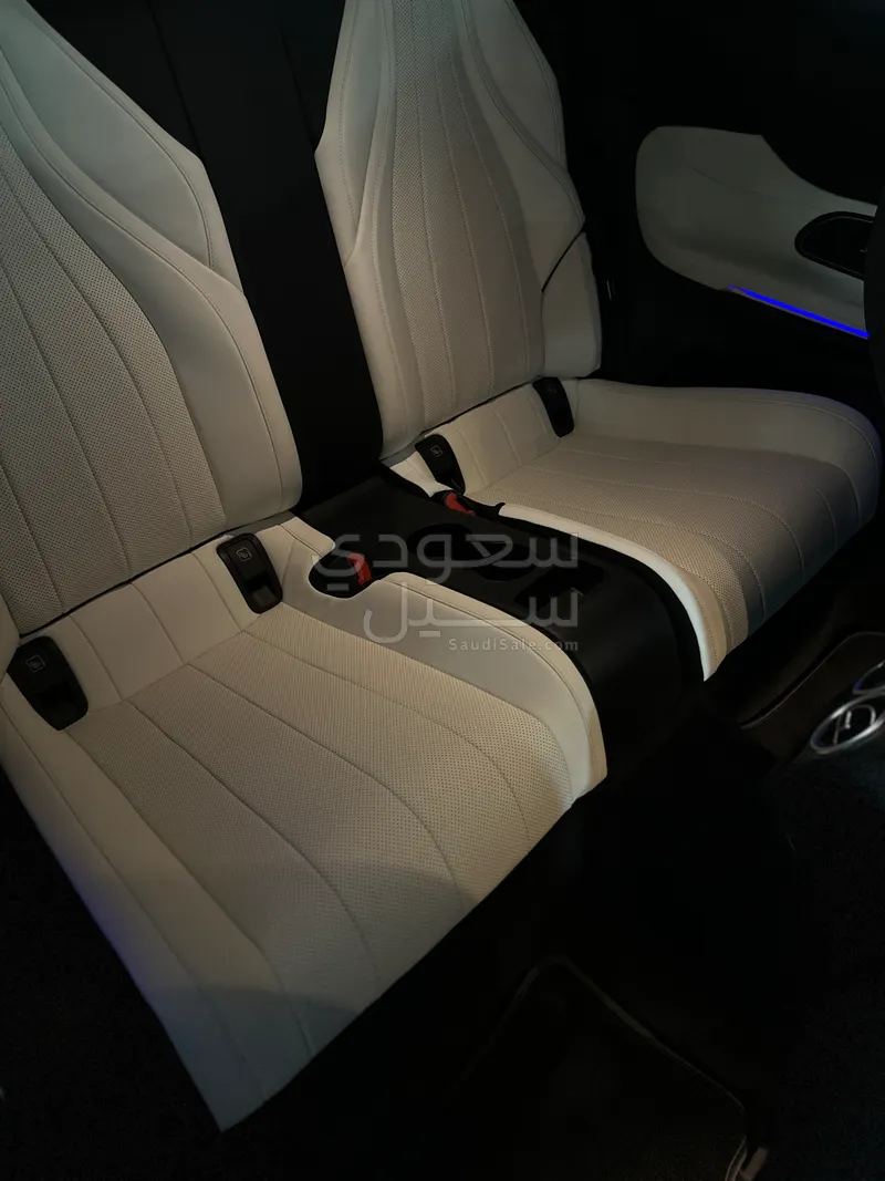 2024 مرسيدس - بنز سي إل إي 200