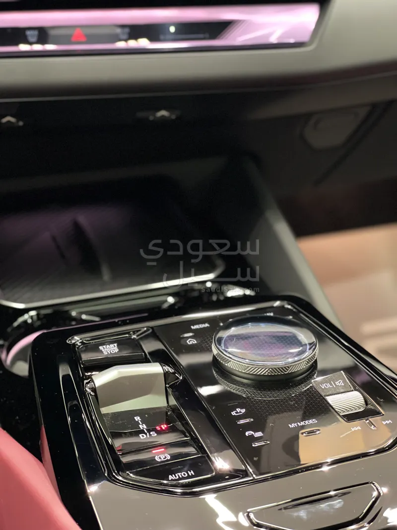 2026 بي ام دبليو الفئة الخامسة 520 أي