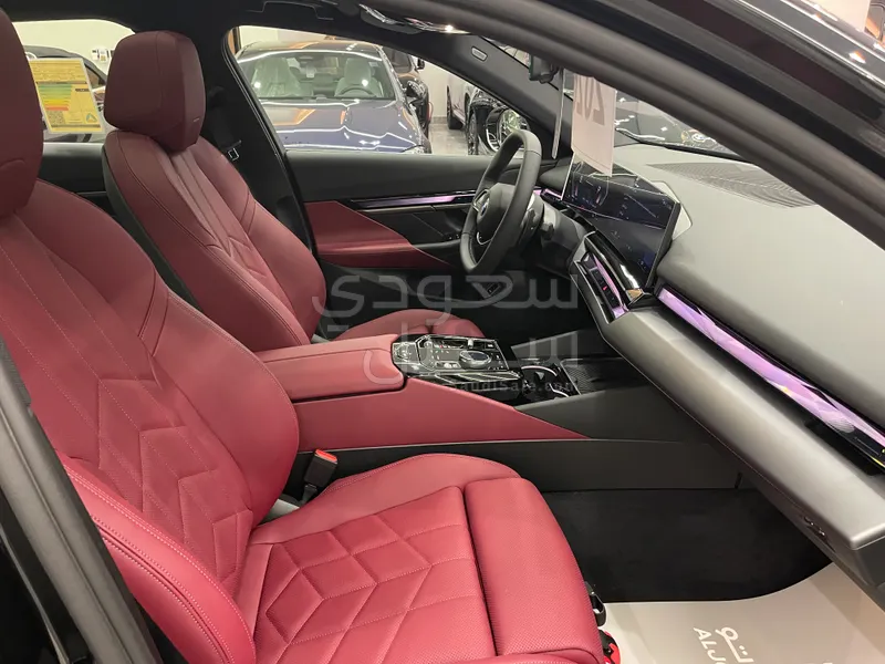 2026 بي ام دبليو الفئة الخامسة 520 أي