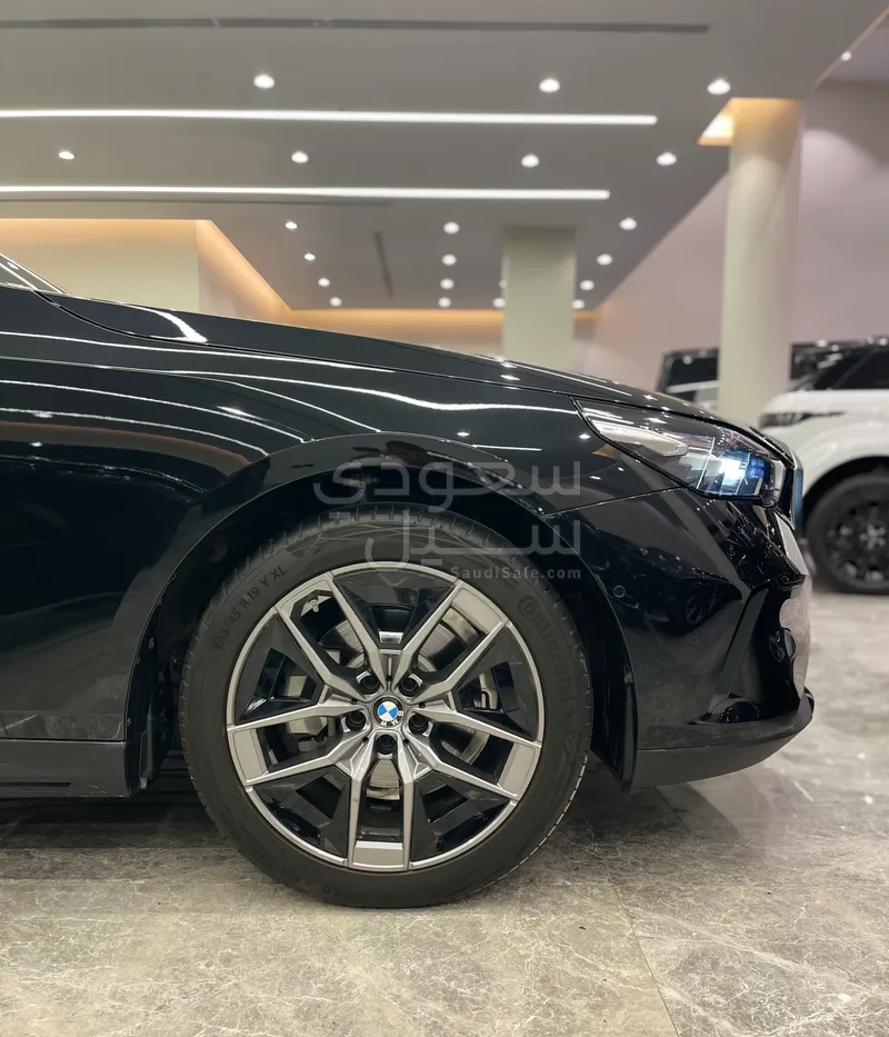 2026 بي ام دبليو الفئة الخامسة 520 أي