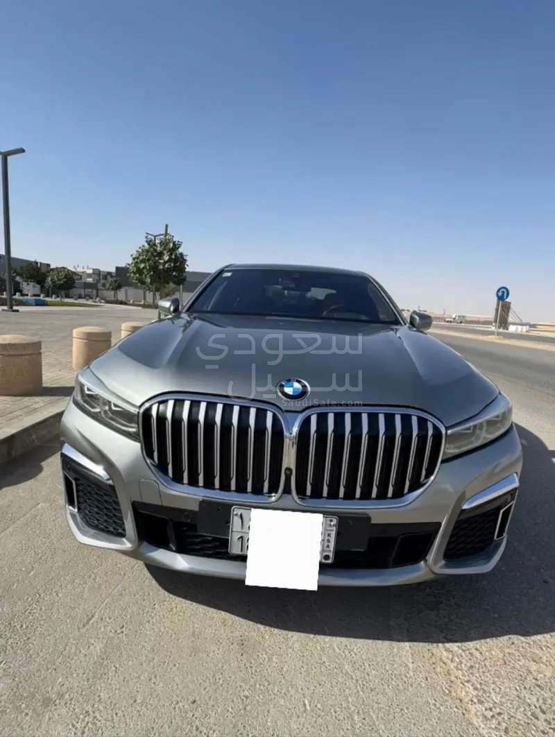 2021 بي ام دبليو الفئة السابعة 730 إل أي