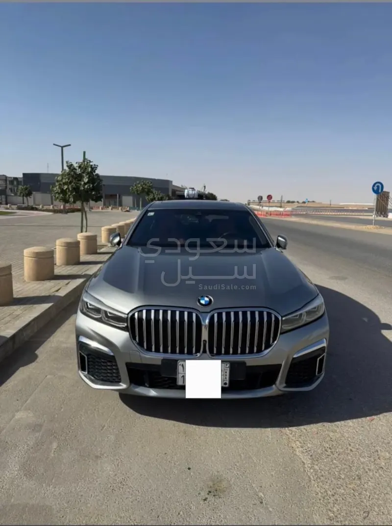 2021 بي ام دبليو الفئة السابعة 730 إل أي