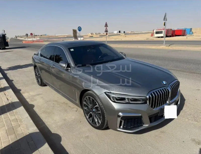 2021 بي ام دبليو الفئة السابعة 730 إل أي