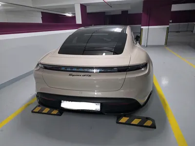 2022 بورش تايكان جي تي اس