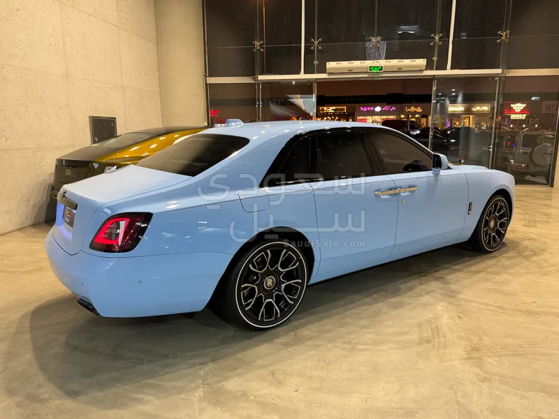 2024 رولز رويس قوست بلاك بادج