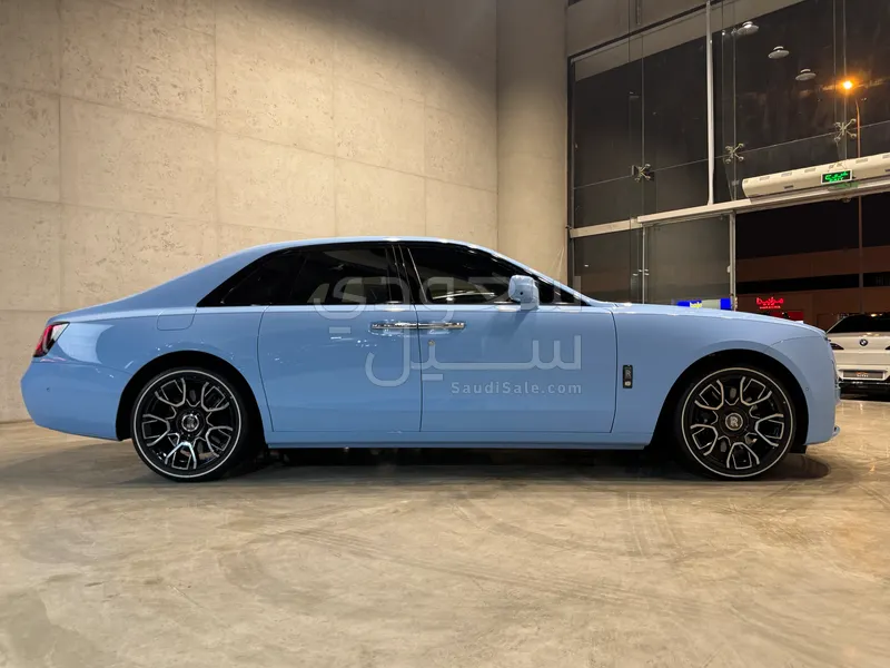 2024 رولز رويس قوست بلاك بادج