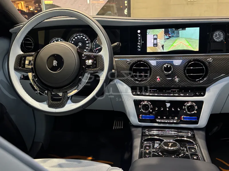 2024 رولز رويس قوست بلاك بادج