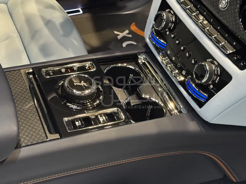 2024 رولز رويس قوست بلاك بادج