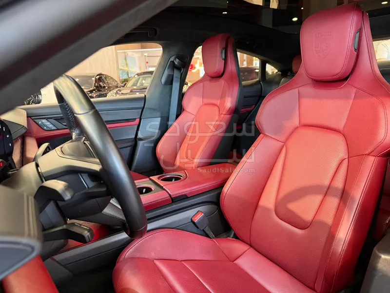 2023 بورش تايكان جي تي اس