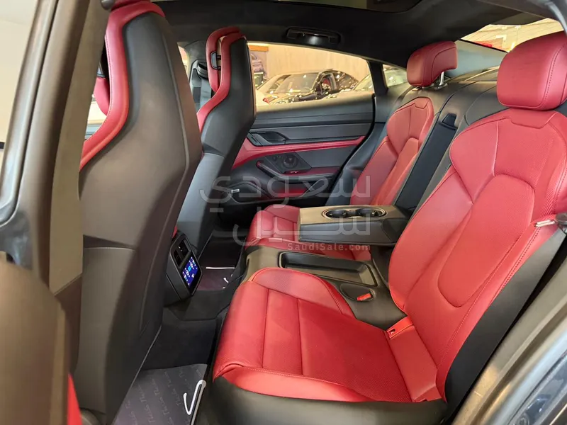 2023 بورش تايكان جي تي اس