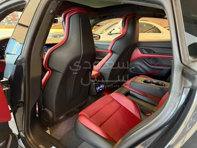 2023 بورش تايكان جي تي اس