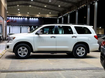 2015 تويوتا سكويا اس ار 5