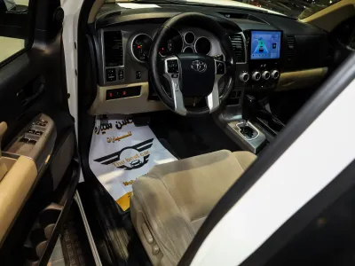 2015 تويوتا سكويا اس ار 5