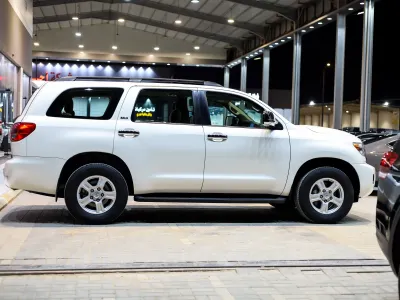 2015 تويوتا سكويا اس ار 5