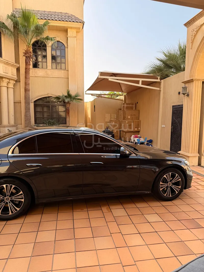 2025 مرسيدس - بنز إي 200