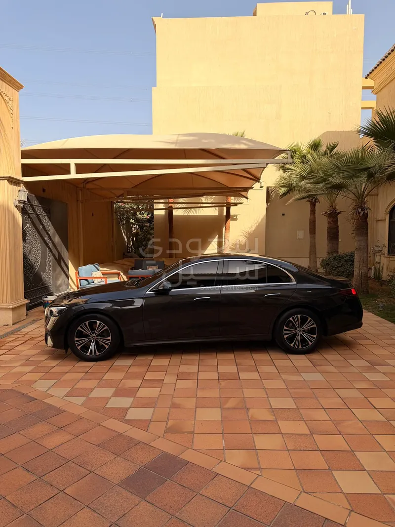 2025 مرسيدس - بنز إي 200