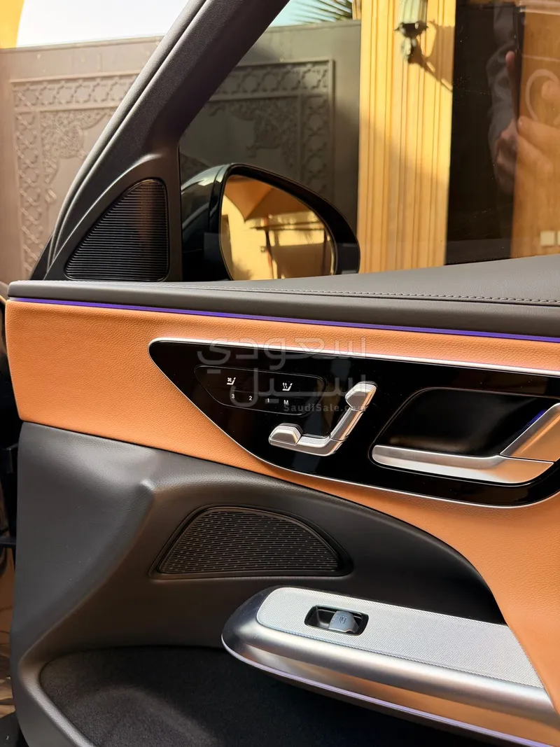 2025 مرسيدس - بنز إي 200