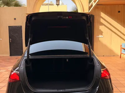 2025 مرسيدس - بنز إي 200