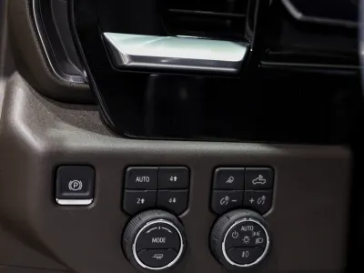 2026 شفروليه سلفرادو ال تي