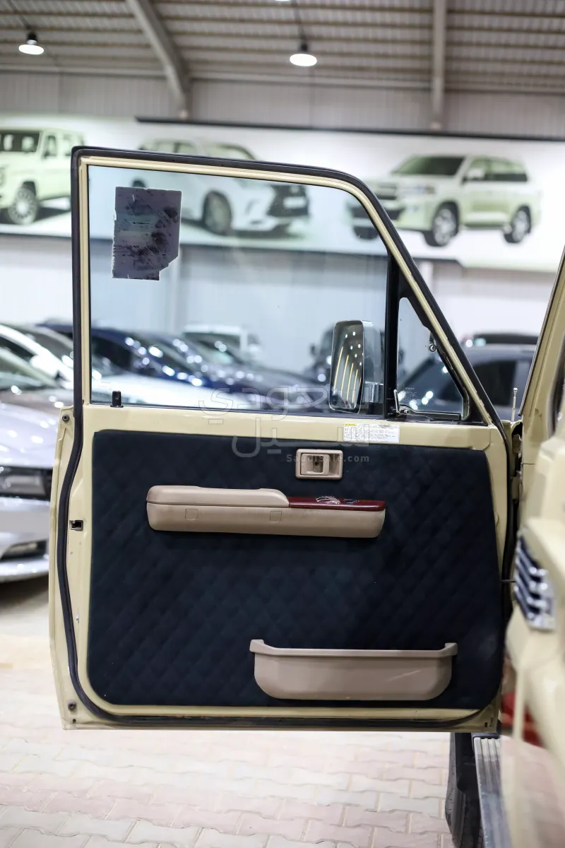 2015 تويوتا لاند كروزر شاص