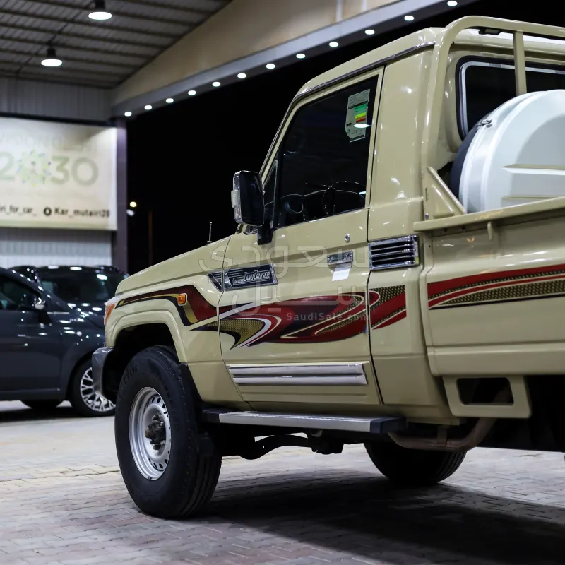 2015 تويوتا لاند كروزر شاص