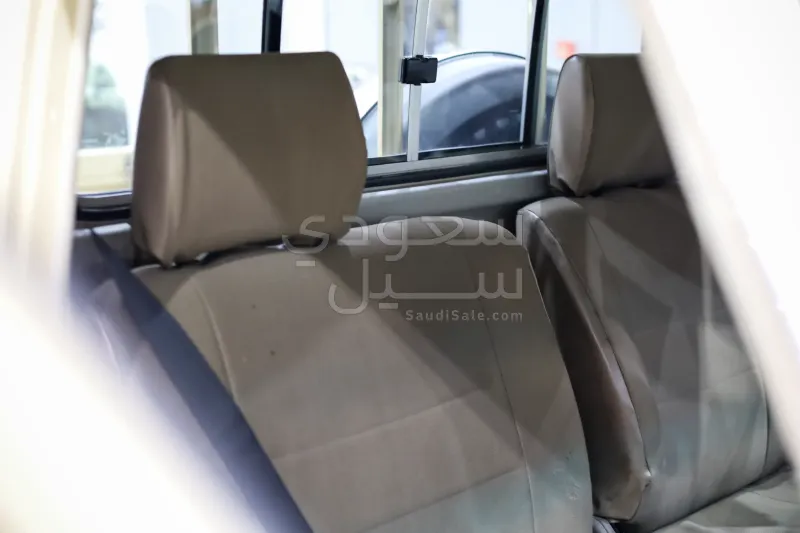 2015 تويوتا لاند كروزر شاص