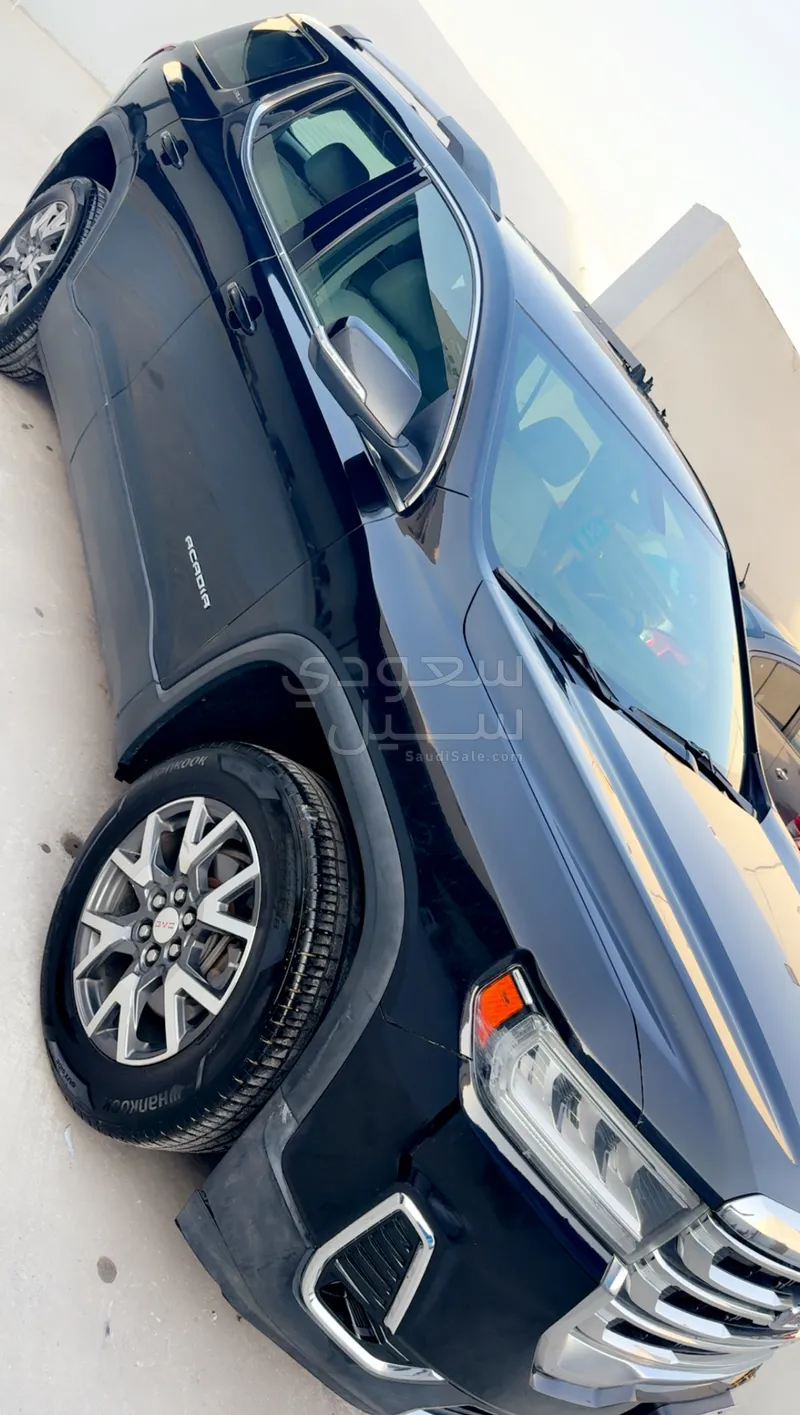 2020 جي ام سي اكاديا اس ال تي