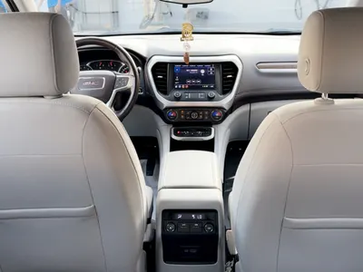 2020 جي ام سي اكاديا اس ال تي