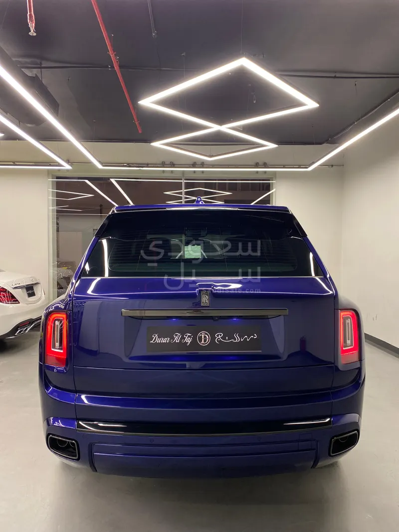 2024 رولز رويس كولينان بلاك بادج
