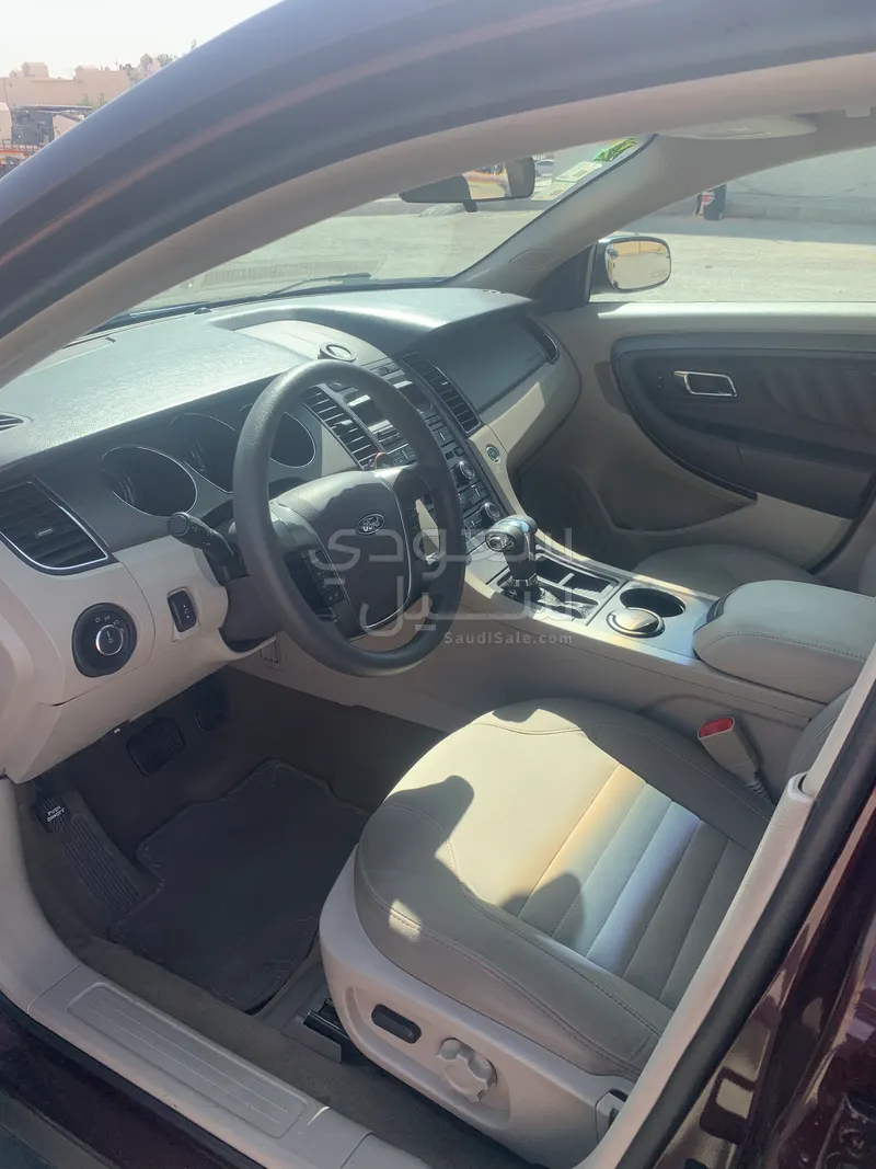 2011 فورد توروس