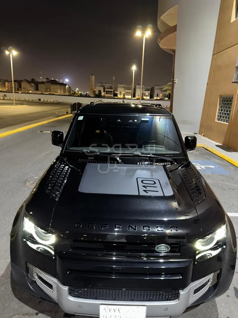 2022 لاند روفر ديفيندر 110