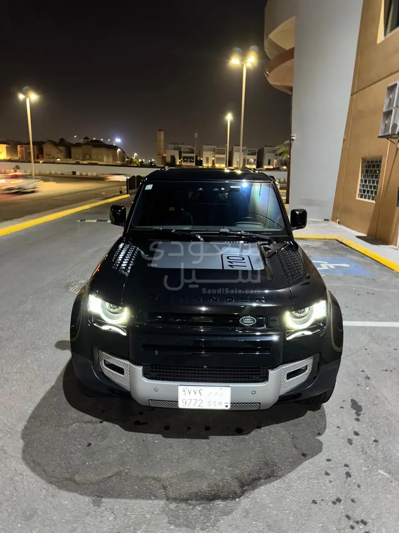 2022 لاند روفر ديفيندر 110