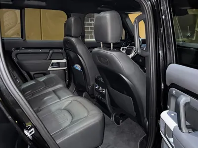 2022 لاند روفر ديفيندر 110