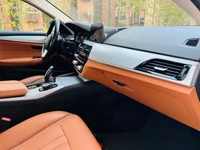 2020 بي ام دبليو الفئة الخامسة 520 أي