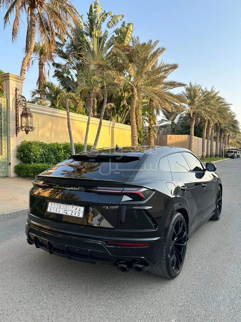 2021 لمبرجيني اوروس اس