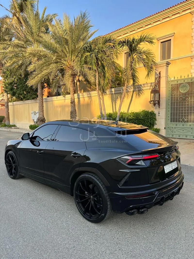 2021 لمبرجيني اوروس اس