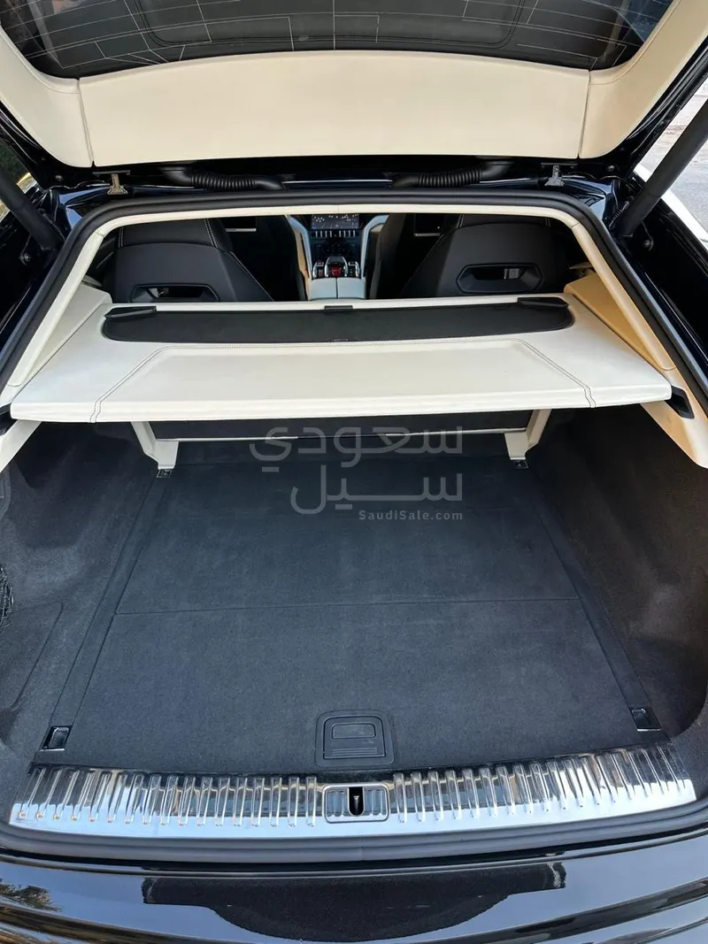 2021 لمبرجيني اوروس اس