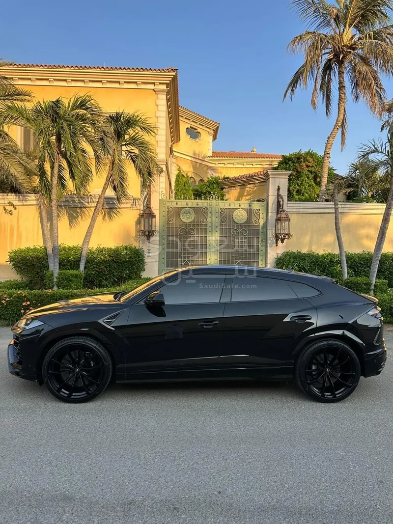 2021 لمبرجيني اوروس اس