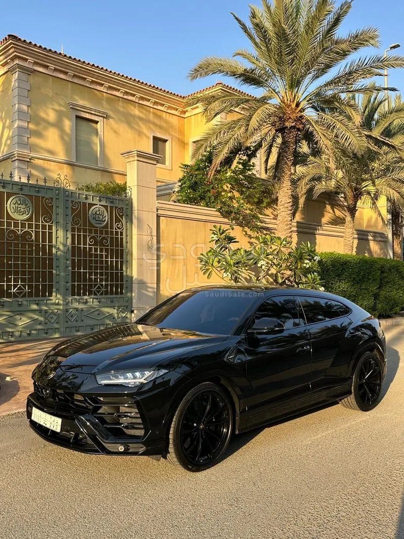 2021 لمبرجيني اوروس اس