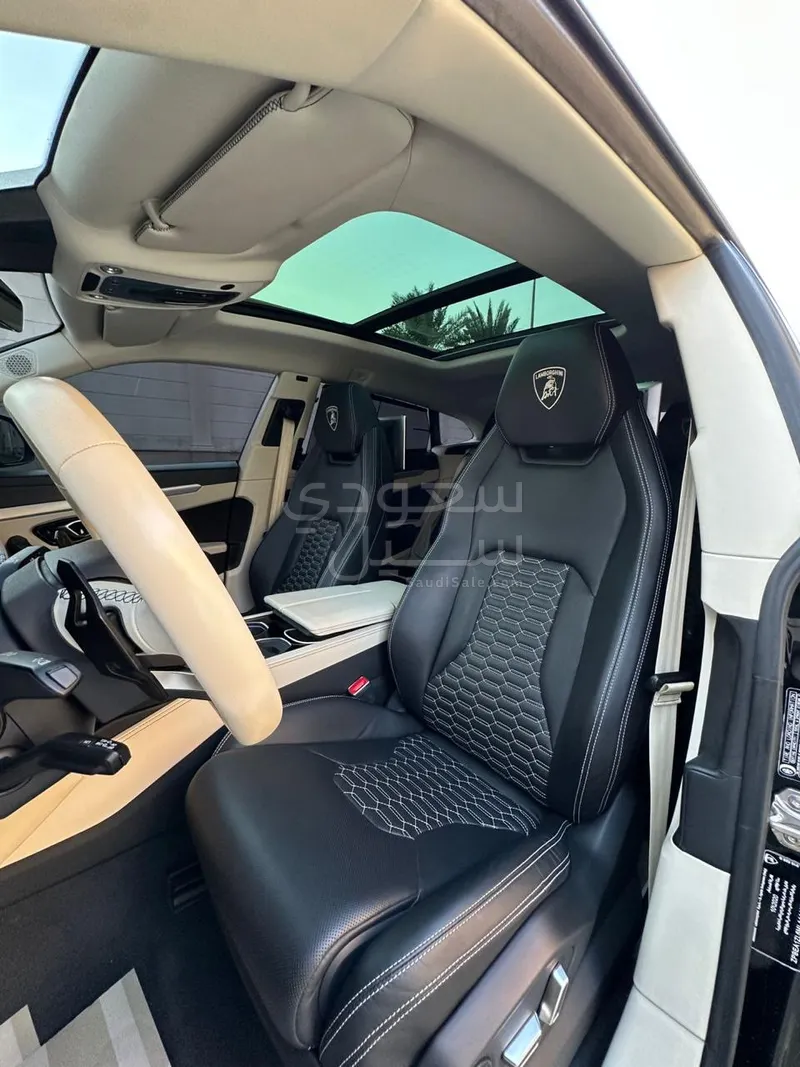 2021 لمبرجيني اوروس اس