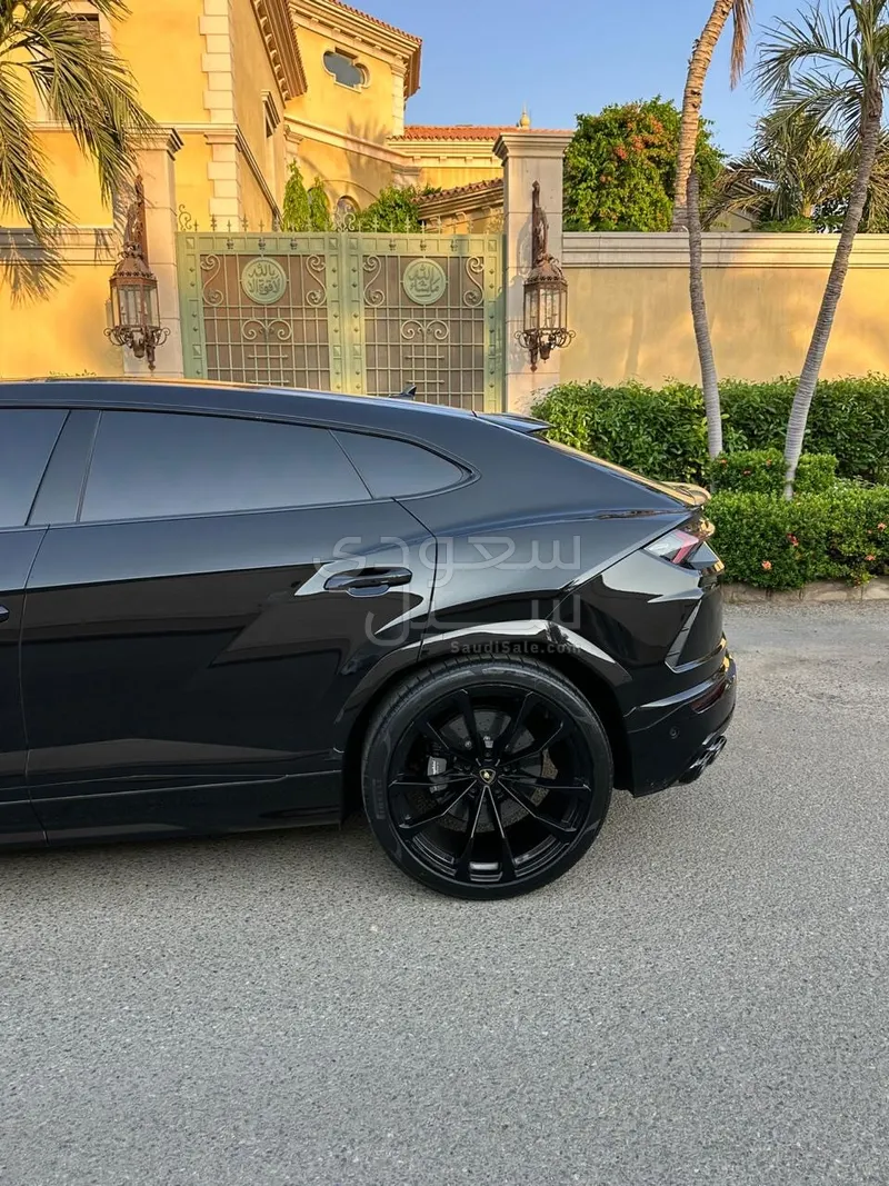 2021 لمبرجيني اوروس اس