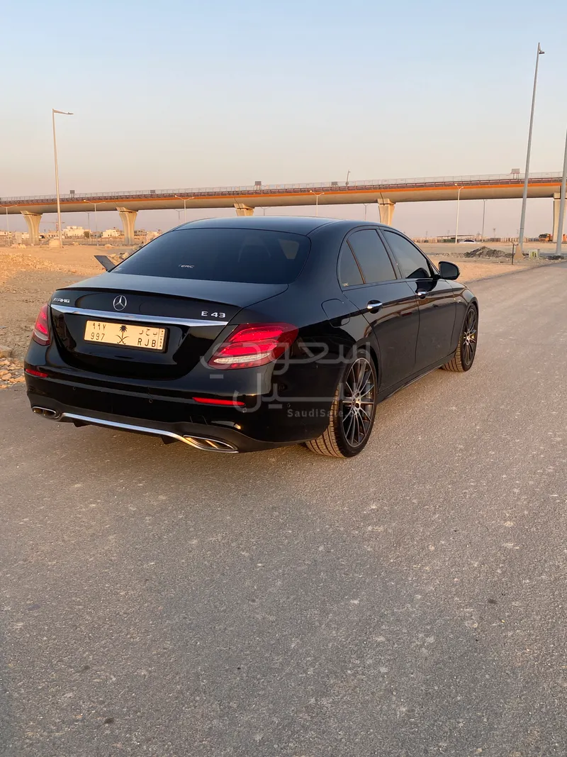 2017 مرسيدس - بنز إي 43 أي إم جي