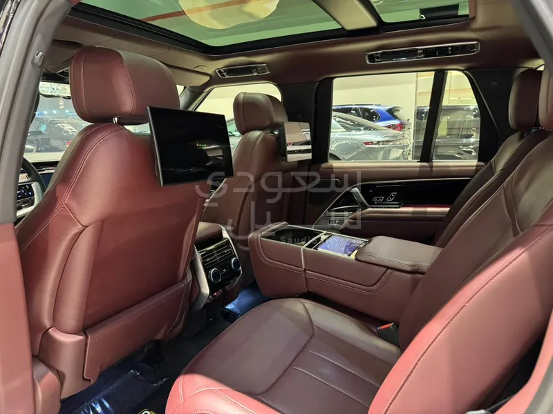 2023 لاند روفر رينج روفر فوج اوتوبيوغرافي