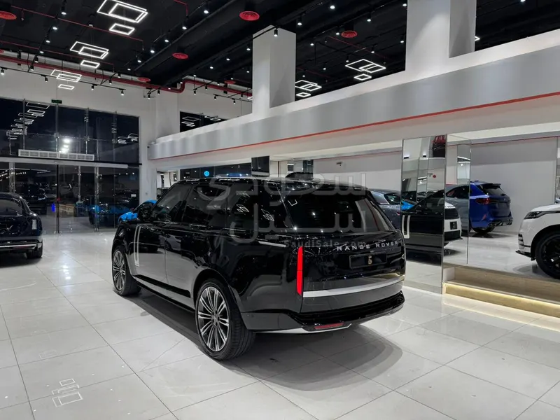 2023 لاند روفر رينج روفر فوج اوتوبيوغرافي