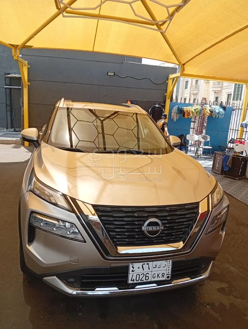 2024 نيسان اكس - ترايل