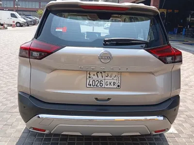 2024 نيسان اكس - ترايل