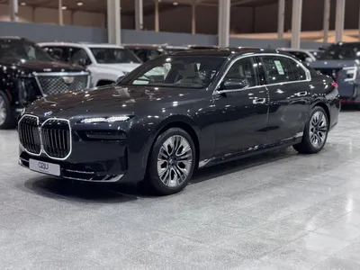 2026 بي ام دبليو الفئة السابعة 735أي