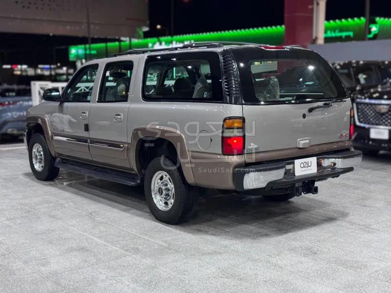 2004 جي ام سي سوبربان