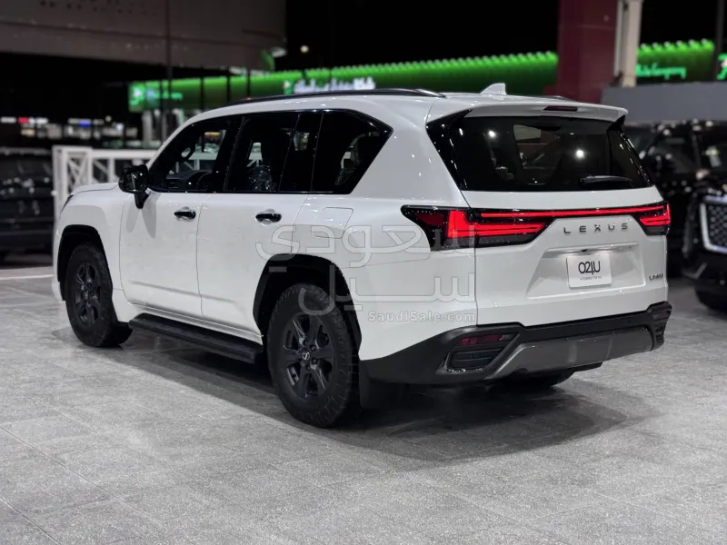2025 لكزس إل إكس 600 اوف رود