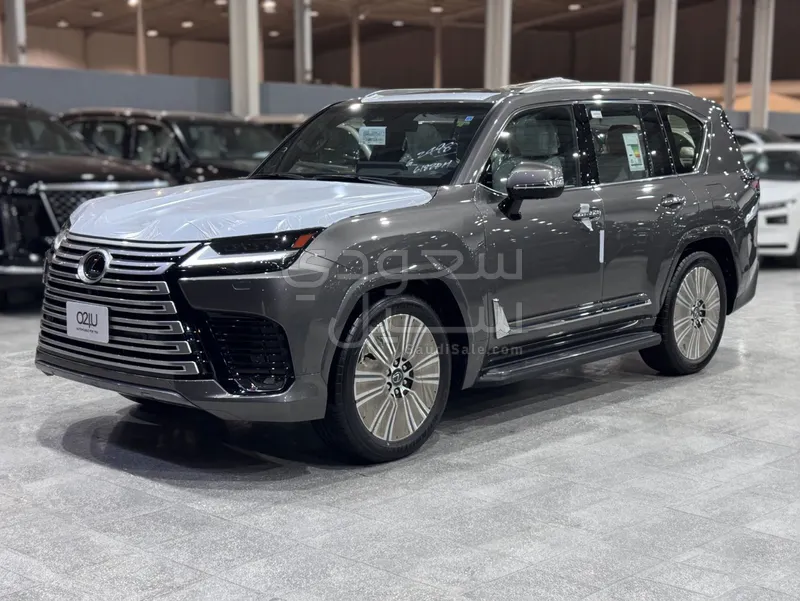 2026 لكزس إل إكس 600